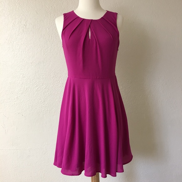 Express Dresses & Skirts - SALE! Express fuchsia keyhole tapered sheath dress
